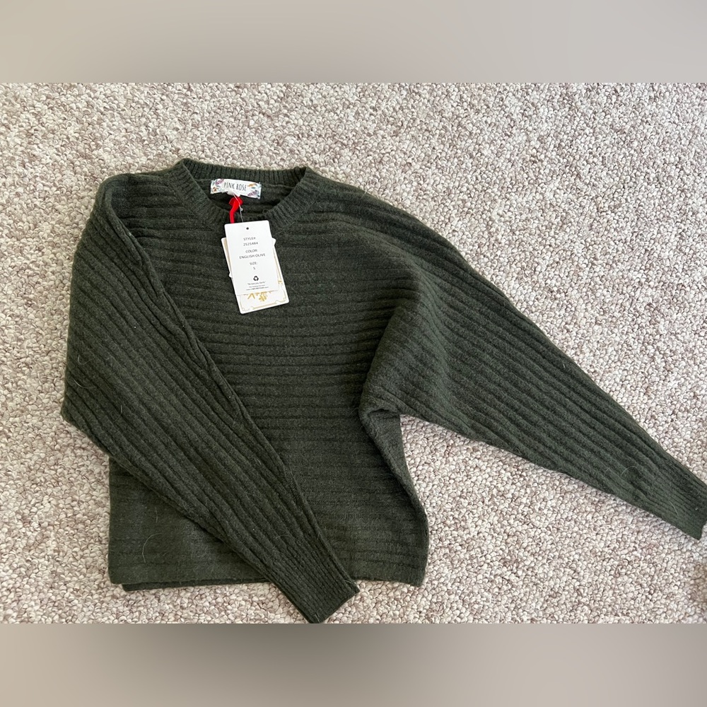 Women’s green Long sleeve sweater